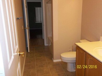 Split Two Two bath & BRM