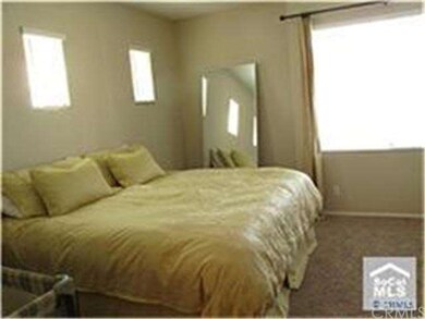 Large Master (King-Size Bed) with Walk In Closet!