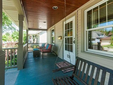 118 E Grantley Ave, Elmhurst, IL 60126 - photo 3