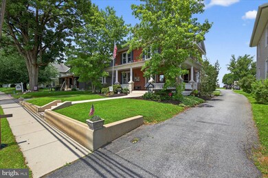 1039 E Main St, New Holland, PA 17557 - photo 3