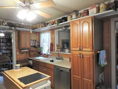 Pass-thru to dining room