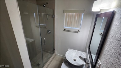 1401 E Carson Ave unit 3, Las Vegas, NV 89101 - photo 5