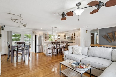 1121 4th St NE, Independence, IA 50644 - photo 5