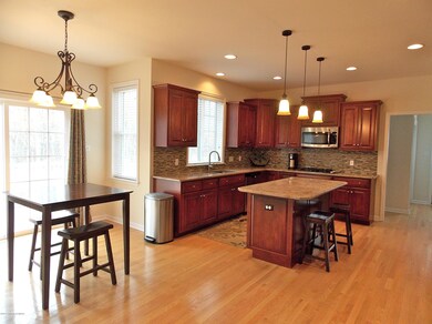 1090 Woodberry Dr, Mountain Top, PA 18707 - photo 6