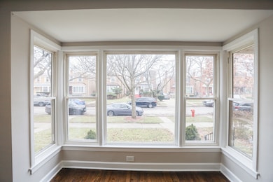 3126 W Chase Ave, Chicago, IL 60645 - photo 7