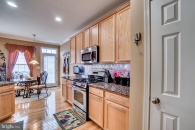 2460 Five Fathom Cir, Woodbridge, VA 22191 - photo 7