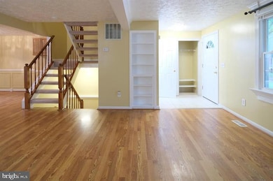 1120 Stevenson Ct, Herndon, VA 20170 - photo 7