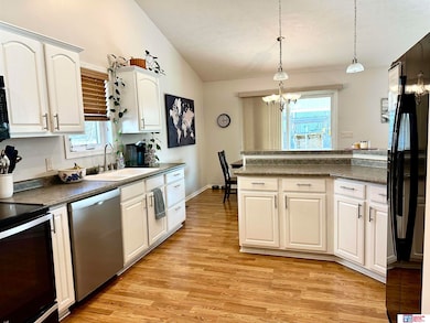 6744 Glass Ridge Dr, Lincoln, NE 68526 - photo 5