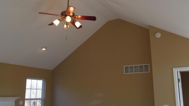 8507 William Cummins Ct, Louisville, KY 40228 - photo 4