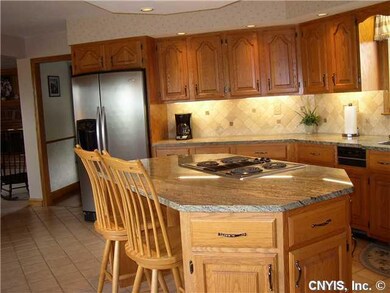 Kitchen OVERSIZED EAT IN KITCHEN WITH ADDITIONAL C