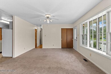 106 Pineview Rd, Jacksonville, NC 28546 - photo 4