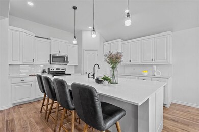 119 Churchill Cir, Weatherford, TX 76085 - photo 5