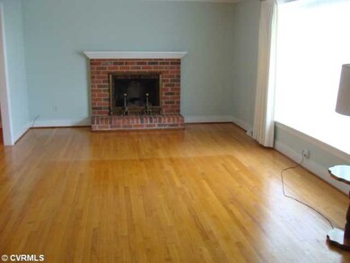 Living Room - The spacious living room with fireplace