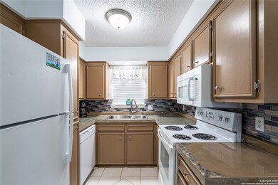 15217 Leeward Dr unit 1B, Corpus Christi, TX 78418 - photo 4