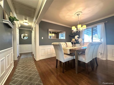 114 Lyons Dr, Troy, MI 48083 - photo 5