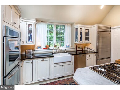 907 Weldon Ln, Bryn Mawr, PA 19010 - photo 7