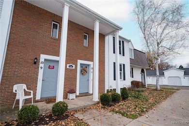 4745 Chestnut Ridge Rd unit 12, Buffalo, NY 14228 - photo 2