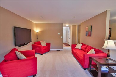 6933 Hunt Dr, Macungie, PA 18062 - photo 4