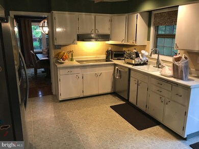 2991 Gradyville Rd, Broomall, PA 19008 - photo 4