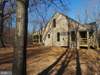 1735 Holly Hill Ln, Berkeley Springs, WV 25411 - photo 6