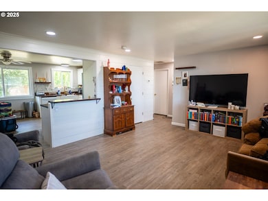 36048 Riverside Dr, Albany, OR 97321 - photo 6