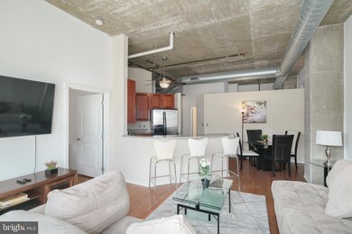 113 N Bread St unit 3D6, Philadelphia, PA 19106 - photo 3