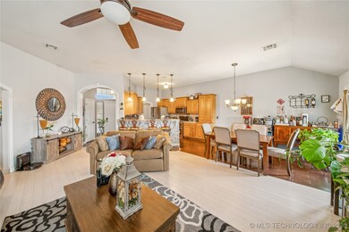 10906 E 95th St N, Owasso, OK 74055 - photo 7