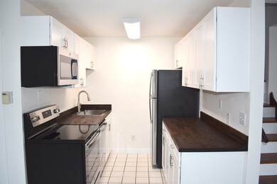 5 Russell Terrace unit Left, Newburyport, MA 01950 - photo 2