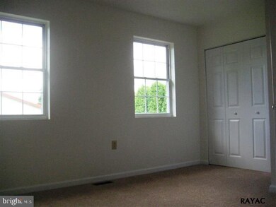 103 Orchard Ln unit 19, Hanover, PA 17331 - photo 6