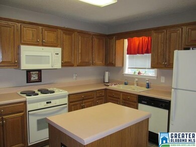 2433 Tracy Ln, Center Point, AL 35215 - photo 7