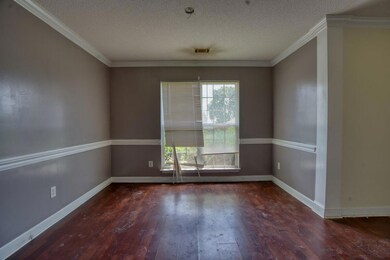 3409 Thames Pl._JAT05384