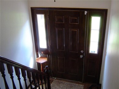This split entry has a lot to offer you.
