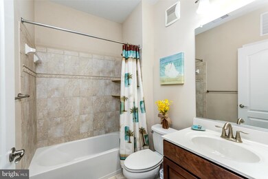 8612 Wintergreen Ct unit 106, Odenton, MD 21113 - photo 7