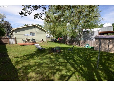 814 SE 8th St, Pendleton, OR 97801 - photo 3
