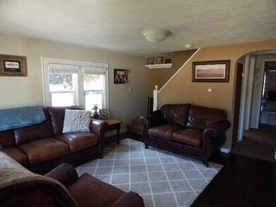 552 3rd Ave WN 024
