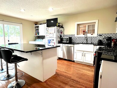 938 Berkley St, Carpentersville, IL 60110 - photo 6