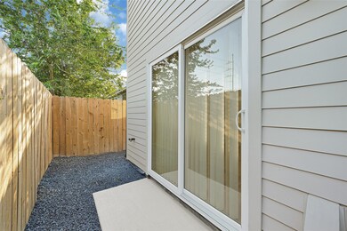 327 Tite St unit B, Houston, TX 77029 - photo 6