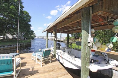 Dock / Boatlift