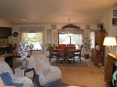 316 Mina Ln, Grants Pass, OR 97526 - photo 6