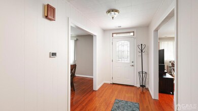 721 Pershing Ave, Middlesex, NJ 08846 - photo 5