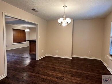 313 Memorial Dr, Wake Village, TX 75501 - photo 5