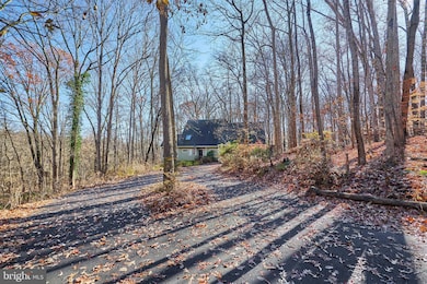 8415 Spicewood Ct, Annandale, VA 22003 - photo 2