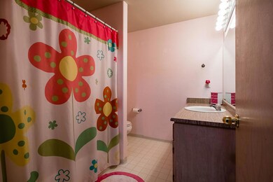 581 Mountain View Dr, Central Point, OR 97502 - photo 4