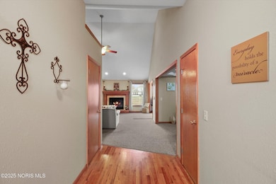 5883 Shawnee Ave, Walbridge, OH 43465 - photo 7