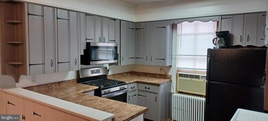 221-223 Mercer St, Hightstown, NJ 08520 - photo 7