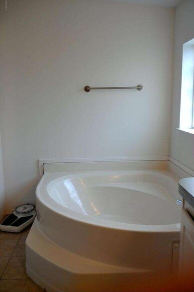 Garden tub