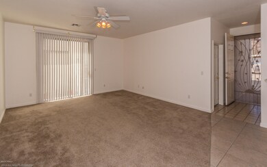 03 Kitchen Dining Rm-4117.jpg
