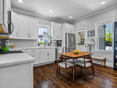 233 Metropolitan Ave unit 1, Roslindale, MA 02131 - photo 5