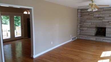 911 Bob o Link Dr, Harrodsburg, KY 40330 - photo 2