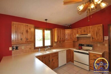 1520 NW Carlson Rd, Topeka, KS 66615 - photo 7